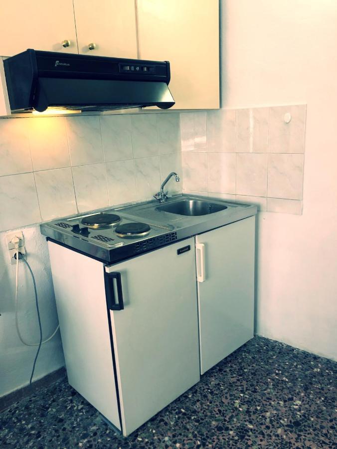 Yard Apartman Asztiráki Kültér fotó